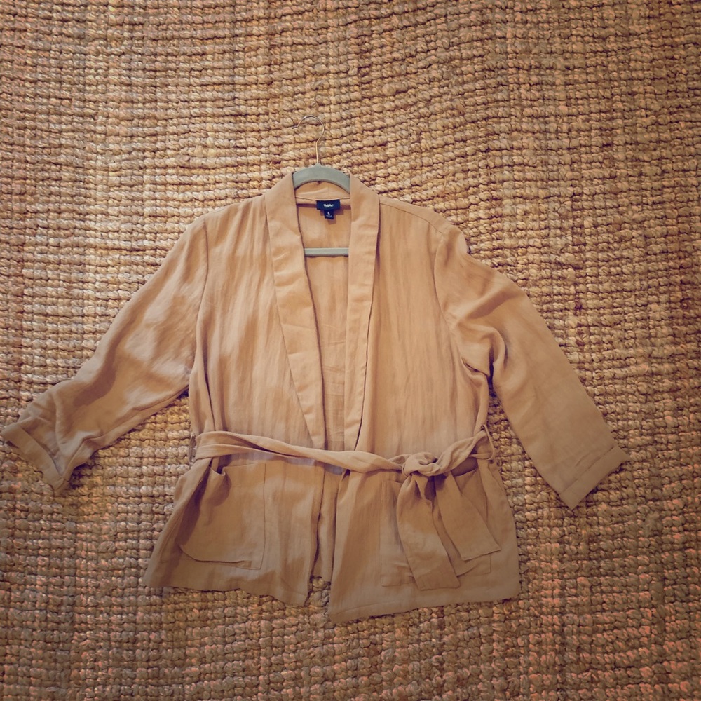 Target Brand, new, lightweight, tan jacket sz lg